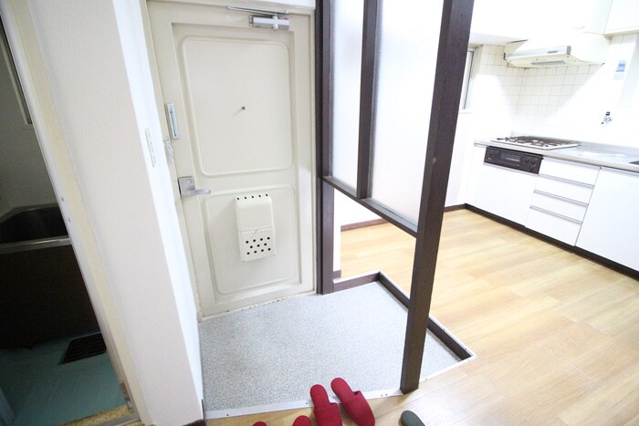 物件内観写真15　(玄関)