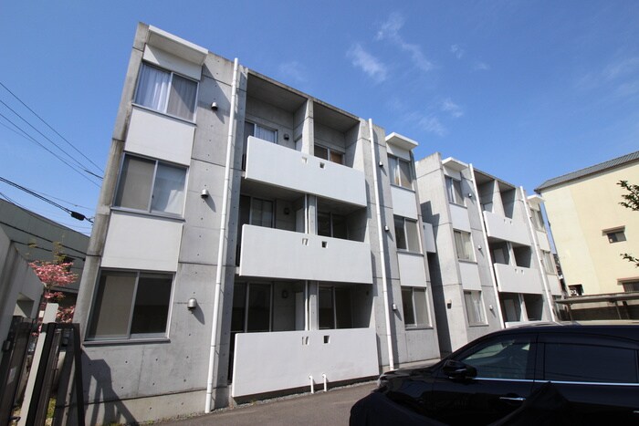 物件外観写真2　(外観写真)