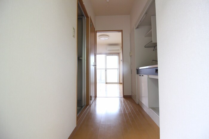 物件内観写真7　(廊下)