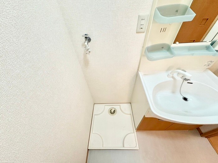 物件内観写真9　(洗濯機置場)