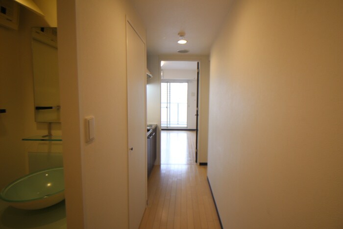 物件内観写真18　(廊下)