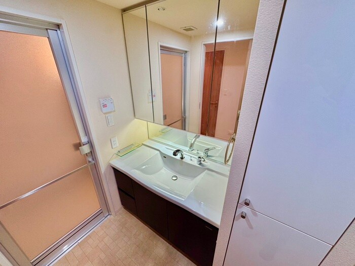 物件内観写真11　(洗面)