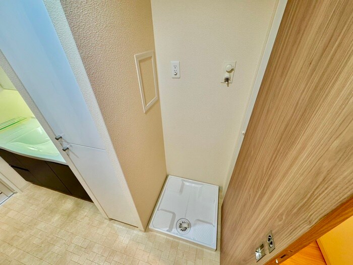 物件内観写真17　(洗濯機置場)