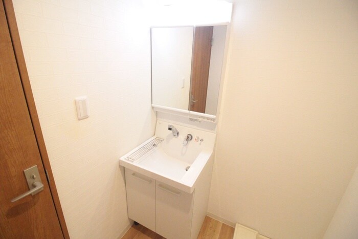 物件内観写真11　(洗面)