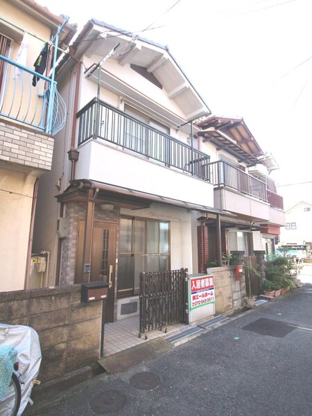 萱振町5丁目貸家外観写真