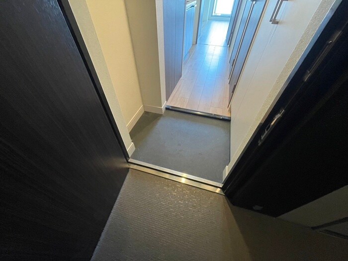 物件内観写真17　(玄関)