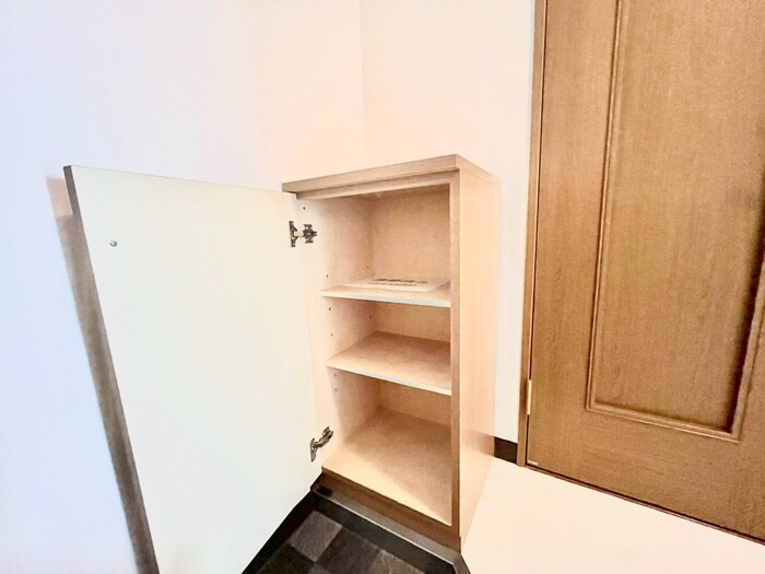 物件内観写真14　(靴箱)