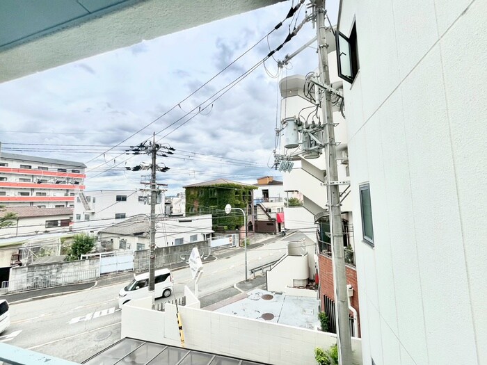 物件内観写真16　(室内からの展望)