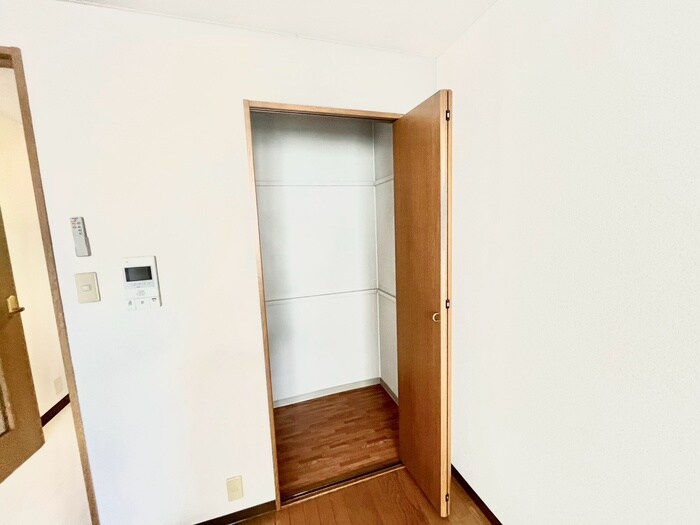 物件内観写真18　(収納)