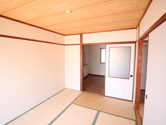 物件内観写真8　(居室)