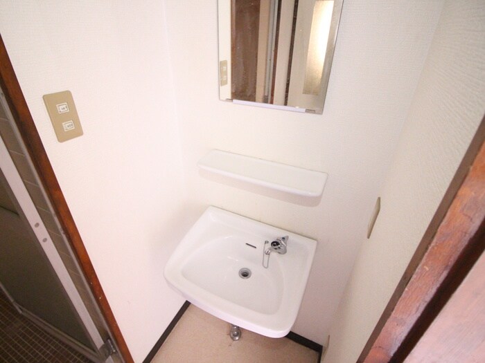 物件内観写真12　(洗面)