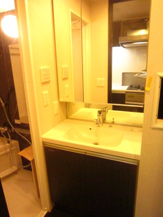 物件内観写真12　(洗面)