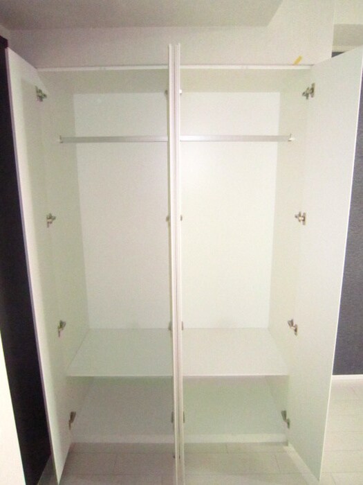 物件内観写真18　(収納)