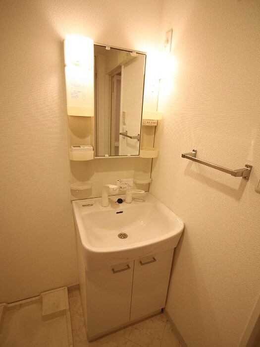 物件内観写真8　(洗面)