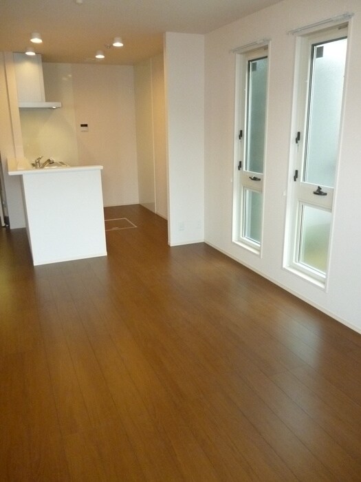 物件内観写真13　(室内からの展望)