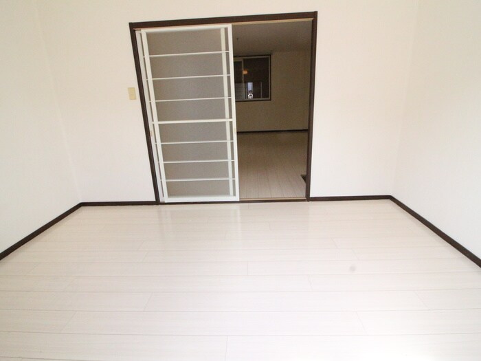 物件内観写真18　(居室)