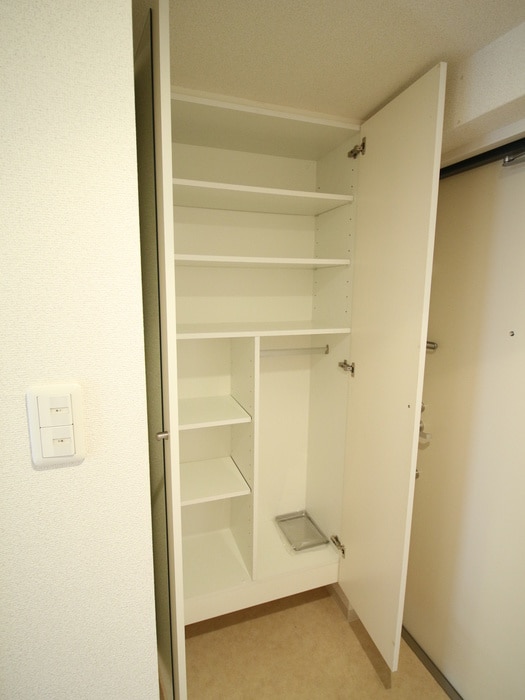 物件内観写真17　(靴箱)