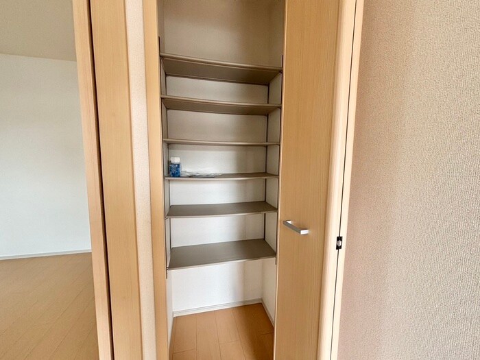 物件内観写真16　(靴箱)