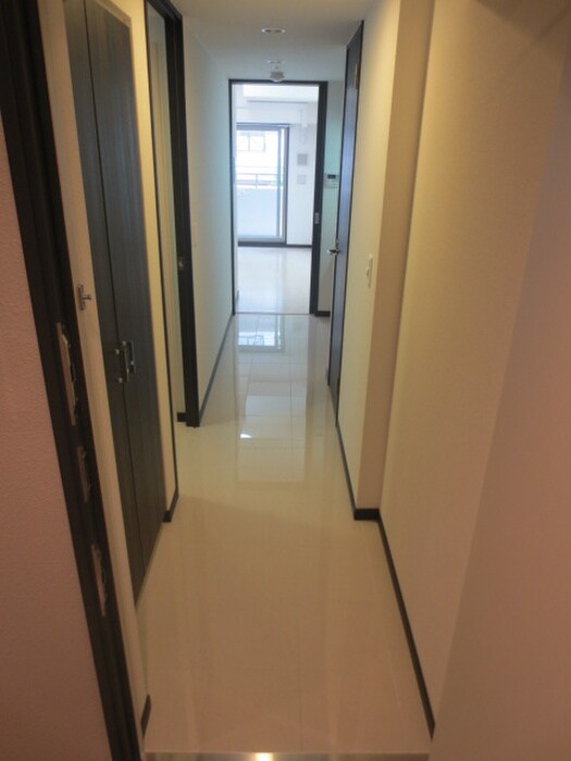 物件内観写真18　(廊下)