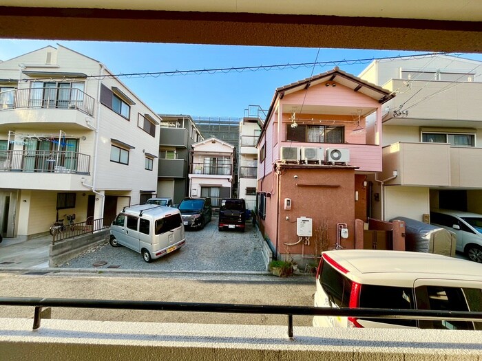 物件内観写真20　(室内からの展望)