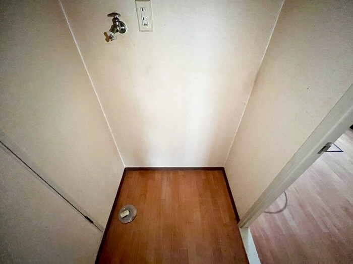 物件内観写真21　(洗濯機置場)