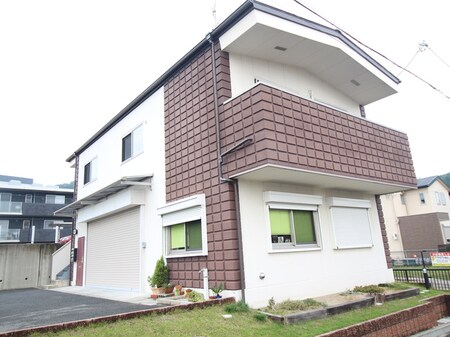彩都やまぶき貸住宅外観写真