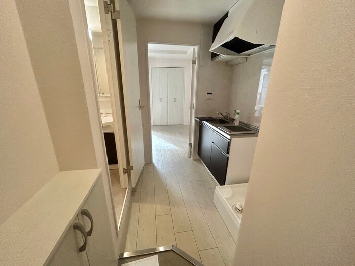 物件内観写真9　(廊下)