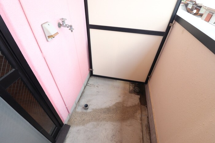 物件内観写真13　(洗濯機置場)