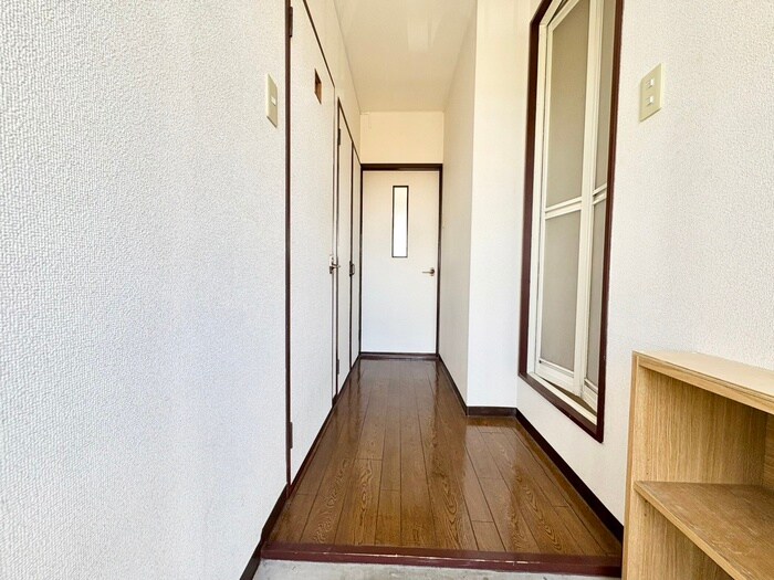 物件内観写真14　(廊下)