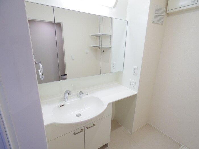 物件内観写真13　(洗面)