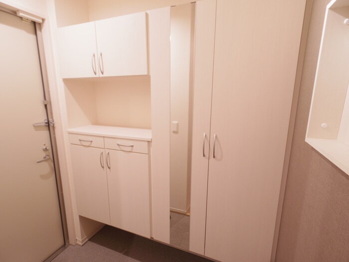 物件内観写真19　(玄関)