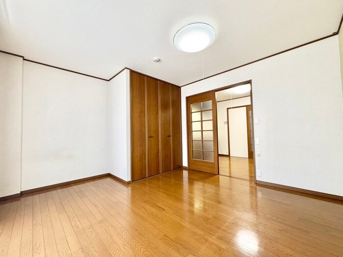物件内観写真9　(居室)