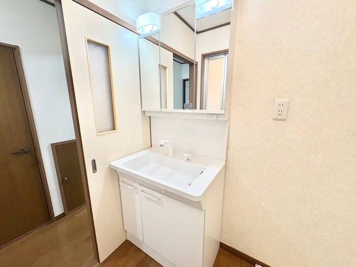 物件内観写真12　(洗面)