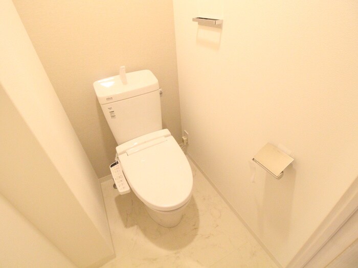 物件内観写真14　(トイレ)