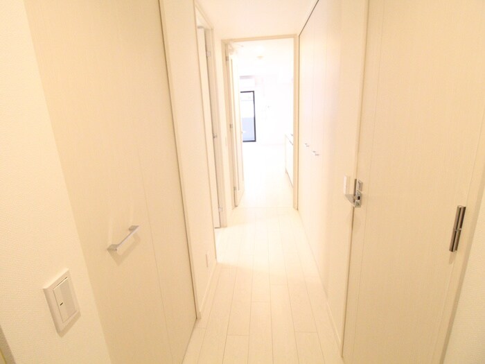 物件内観写真21　(廊下)