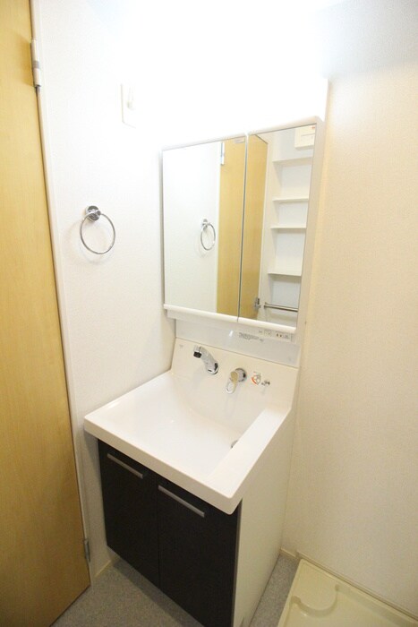 物件内観写真13　(収納)