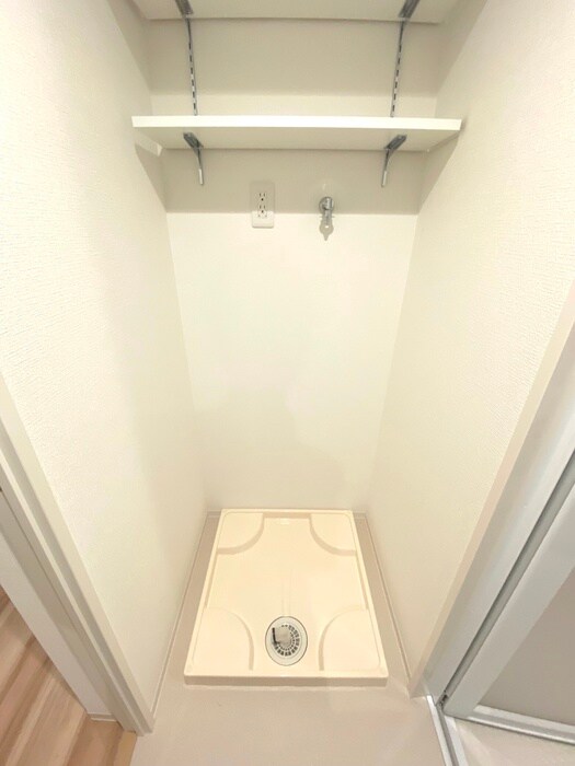 物件内観写真13　(洗濯機置場)