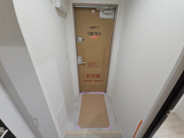 物件内観写真14　(玄関)