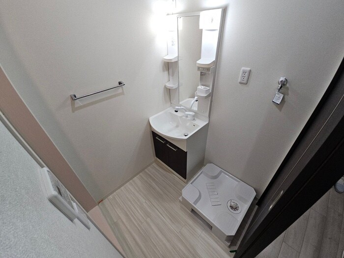 物件内観写真20　(洗濯機置場)