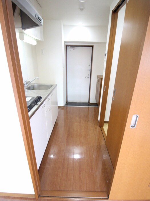 物件内観写真16　(廊下)