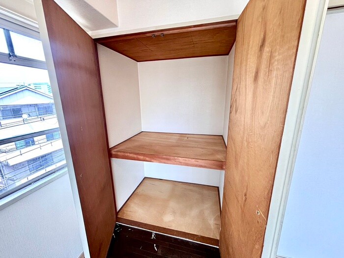 物件内観写真12　(収納)