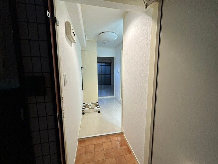 物件内観写真9　(廊下)