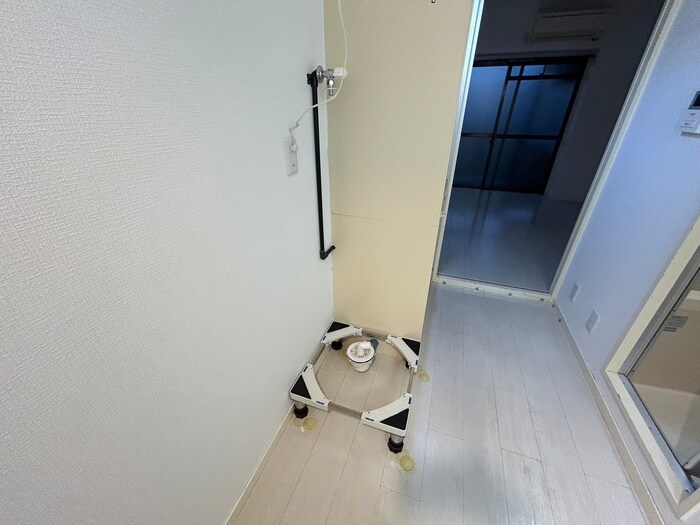 物件内観写真10　(洗濯機置場)