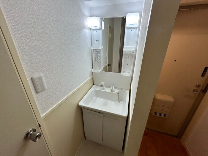 物件内観写真11　(洗面)