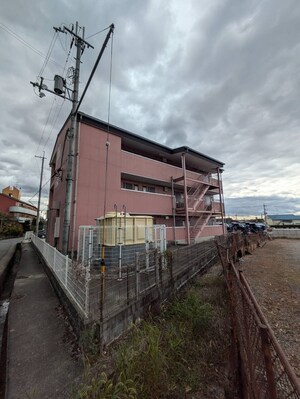 平和マンション外観写真