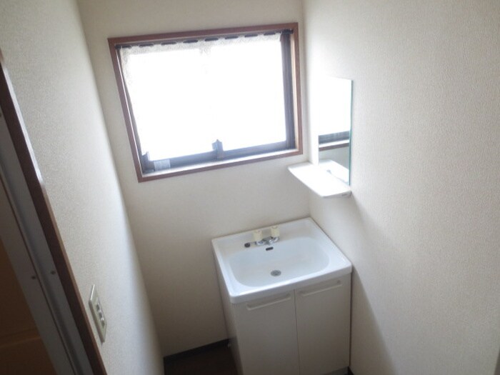 物件内観写真11　(洗面)