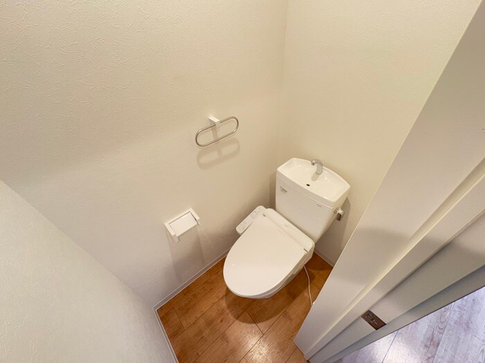 物件内観写真12　(トイレ)