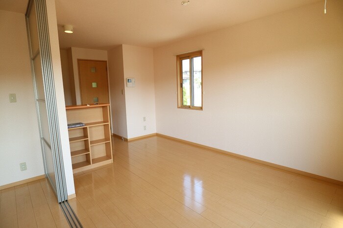 物件内観写真4　(居室)