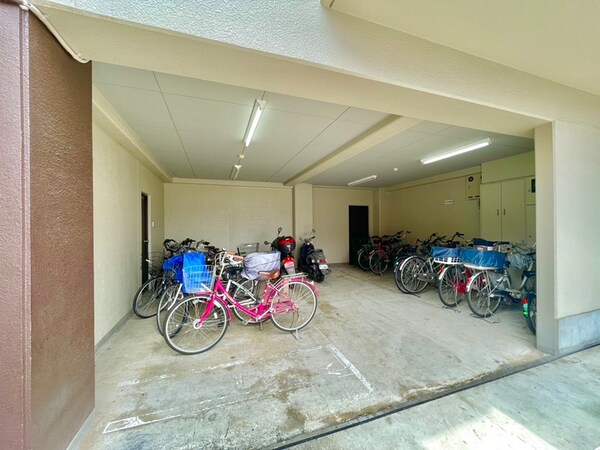 駐輪場