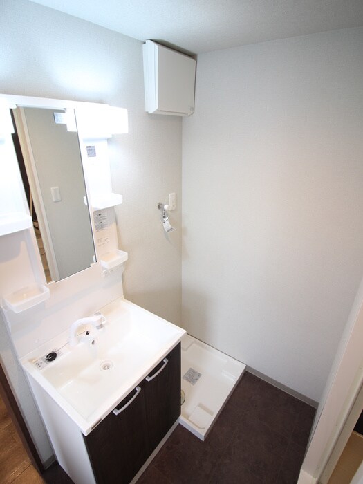 物件内観写真9　(洗濯機置場)